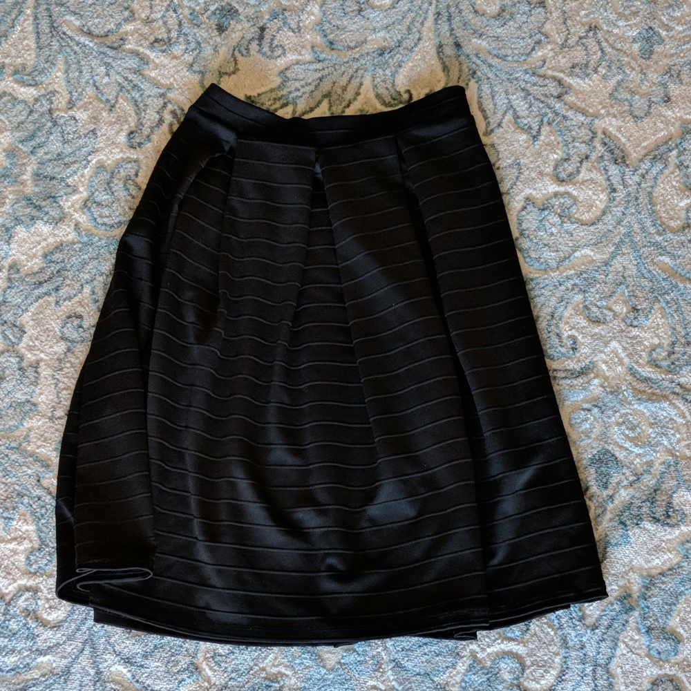 Black midi skirt